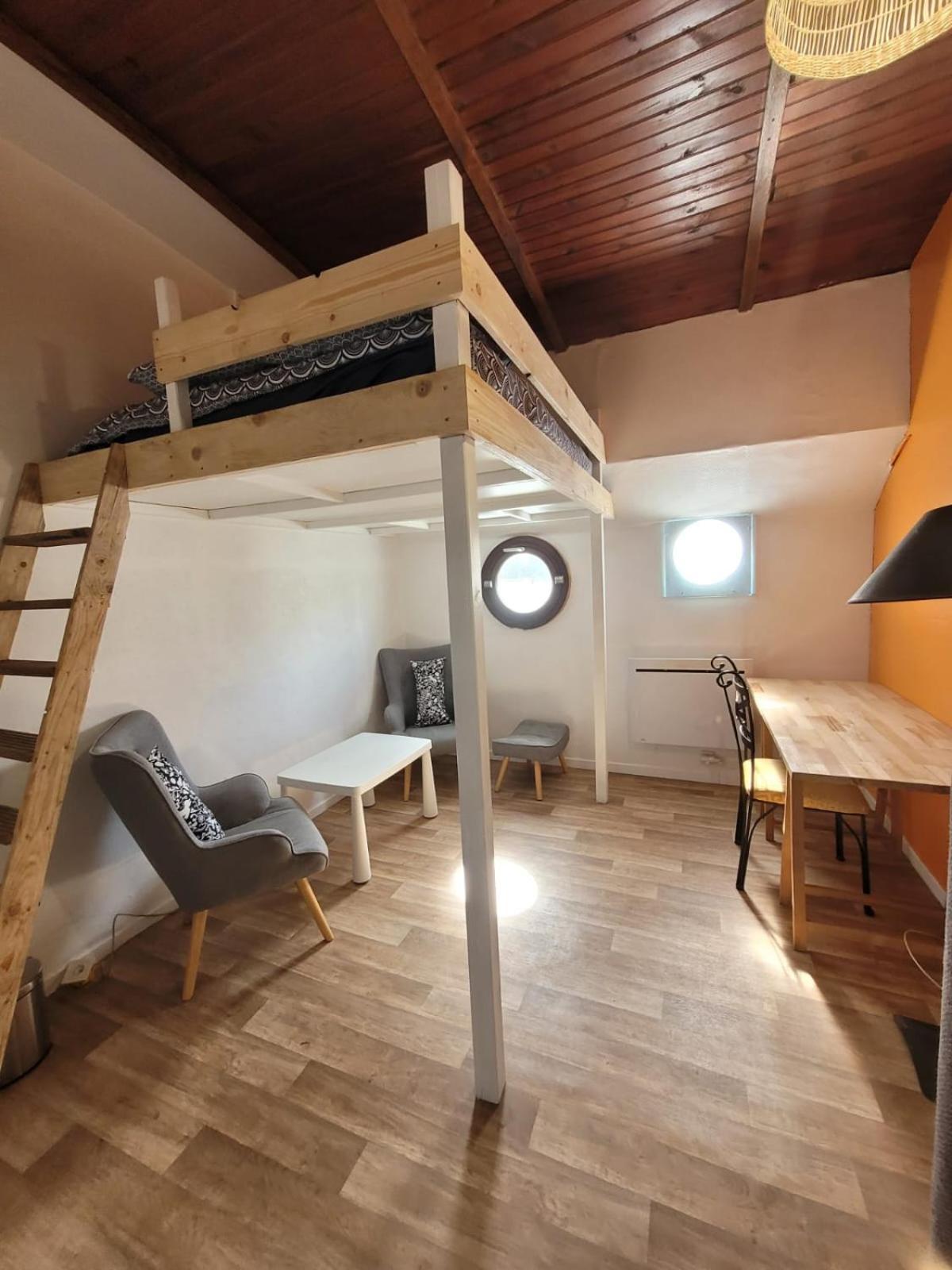 Chambre Sur L'Eau - Peniche La Diva Conflans-Sainte-Honorine Ngoại thất bức ảnh