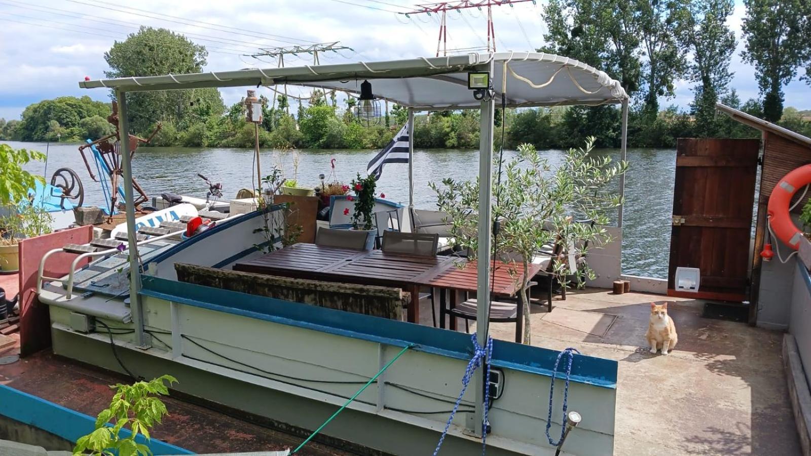 Chambre Sur L'Eau - Peniche La Diva Conflans-Sainte-Honorine Ngoại thất bức ảnh
